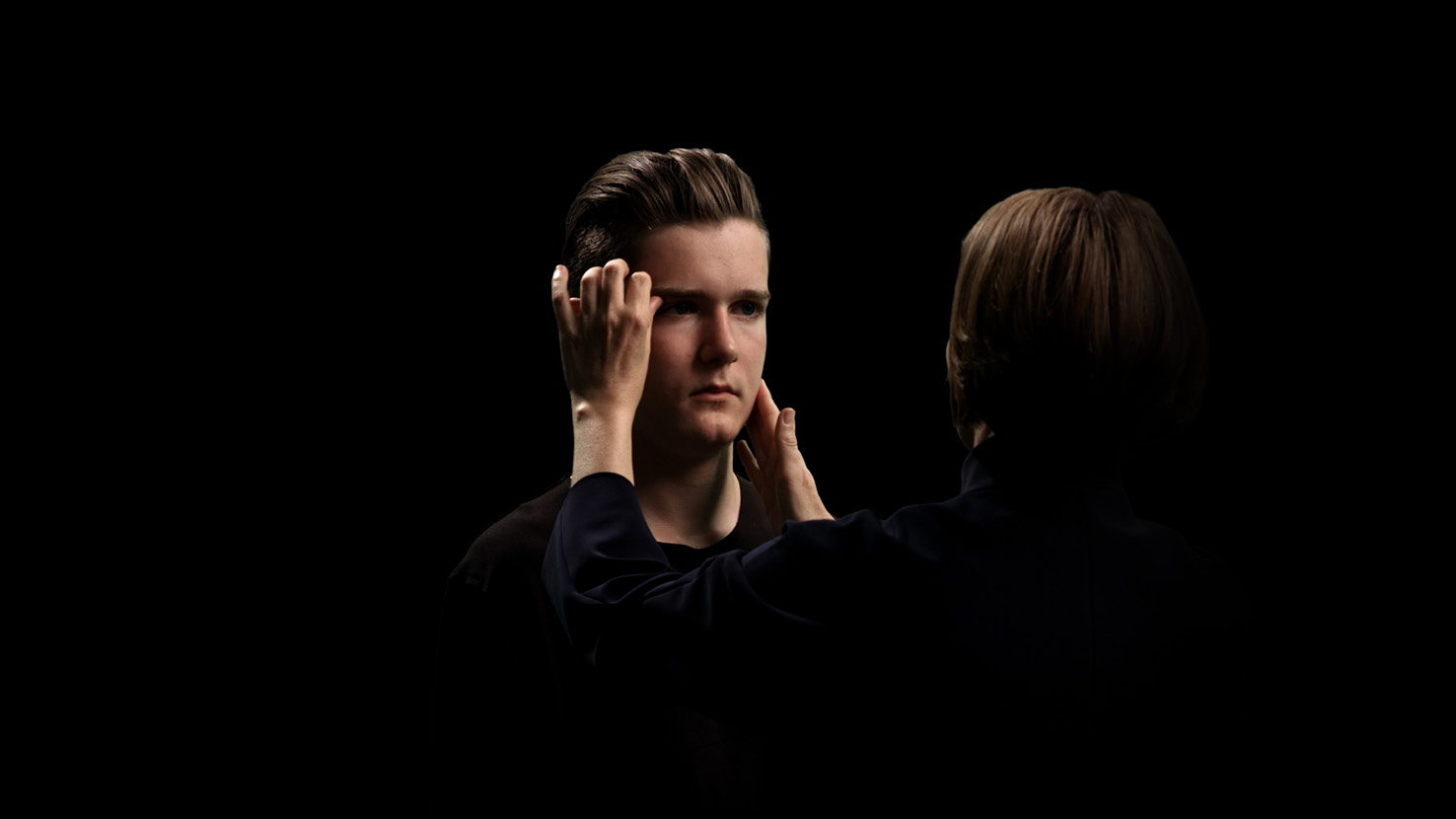 Abb. 3: Asta Gröting, Touch (Videostill), 2015, 4K UHD Video, 16:21 min
© 2024 Asta Gröting / VG Bild-Kunst, Bonn