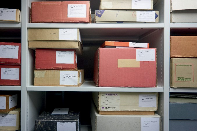 Abb. 5: Teile des Arbeitsnachlasses im Magazin.