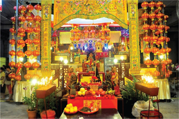 图十: 在玉帝的祭坛后面是其临时所用的宫殿.
