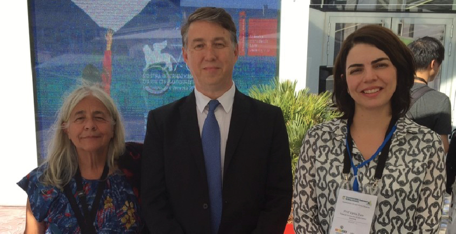 From left to right Prof. Liliana Mammino, Prof. Paul Anastas and Prof. Vânia Zuin