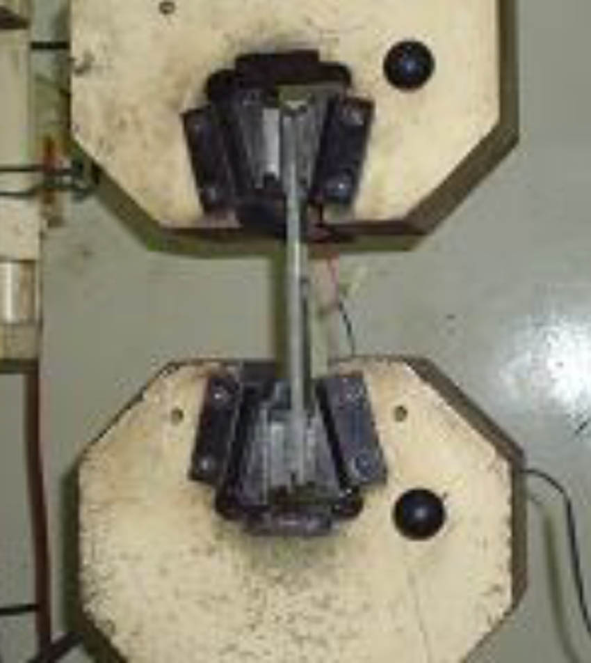 Figure 4
Uniaxial tensile loading using UTM.