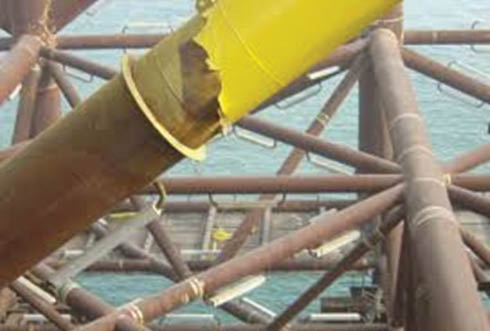 Figure 5: 
						Legs of a petroleum marine platform fitted with aluminum alloy sacrificial anodes.
					