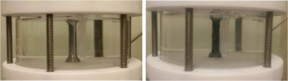 Figure 9: 
					4140 steel specimen immersed into the anaerobic solution after the purge (left) and the same specimen after saturation, showing the cathodic reaction generating H2 bubbles on the specimen surface (right).
				