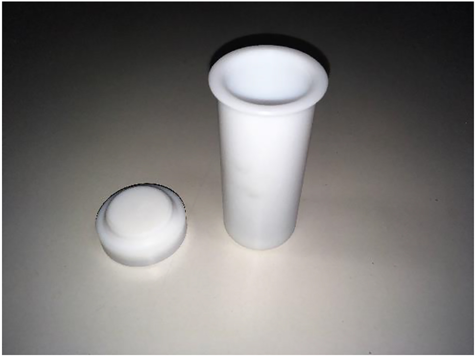Figure 1:
PTFE beaker.