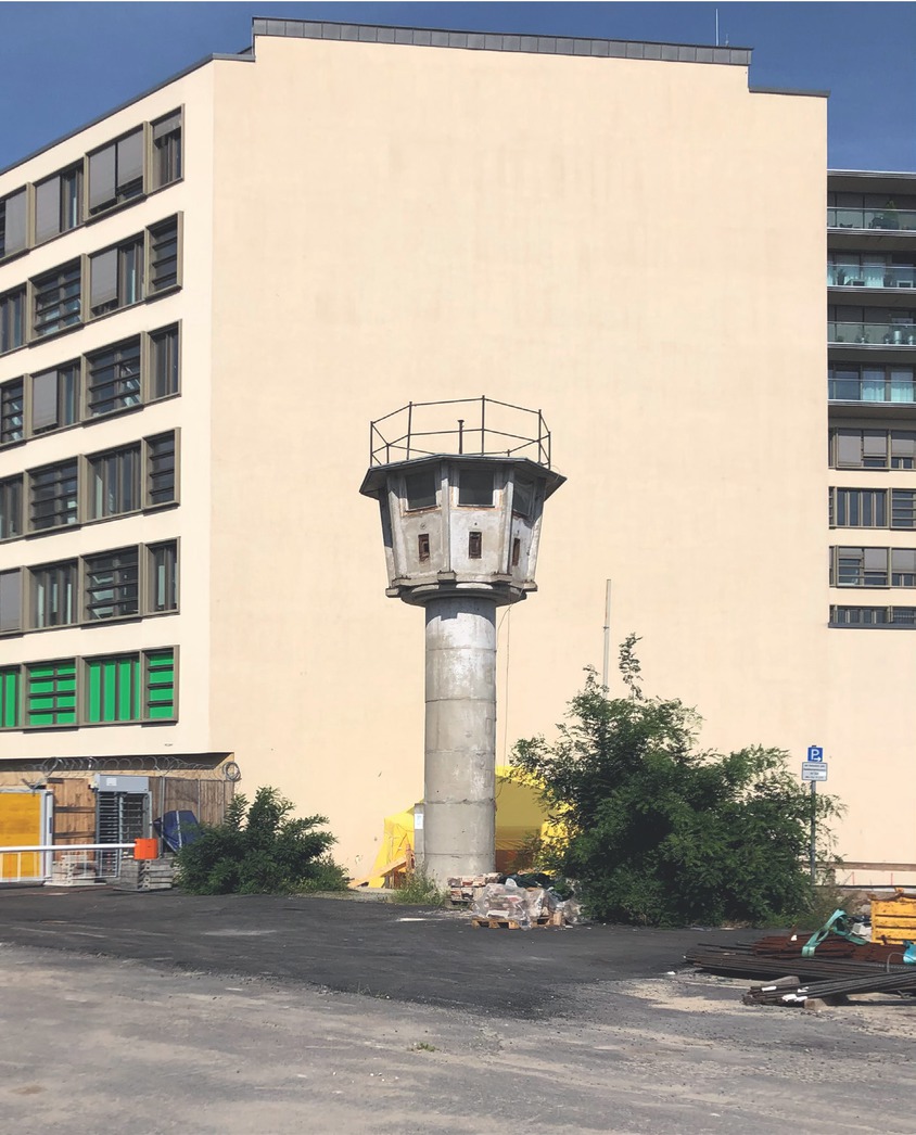 2 Berlin-Mitte, Wachturm Erna-Berger-Straße, 2024