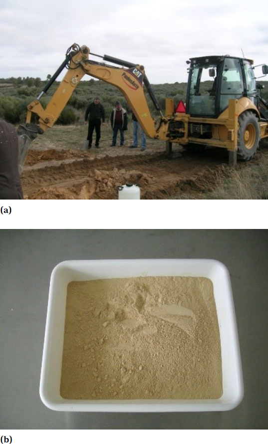 Figure 2 Pickling process for collecting the soil sample, in the selected site for the infiltration of treated wastewater (Quinta Gonçalo Martins, Guarda, coordinates M = 287699 m and P = 387657 m): colleting raw samples (a); sample of fine soil (b)