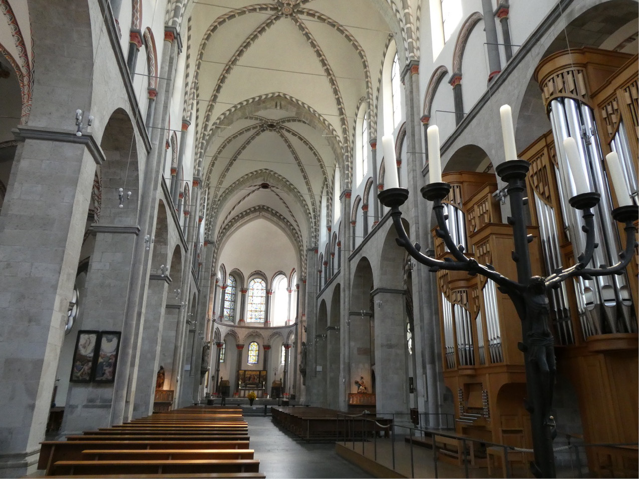 Figure 7: Church of St Kunibert, Cologne, Current State Begun c. 1210 with later Changes and Twentieth-Century Reconstruction following War Destruction, View towards East. Photo: Author.