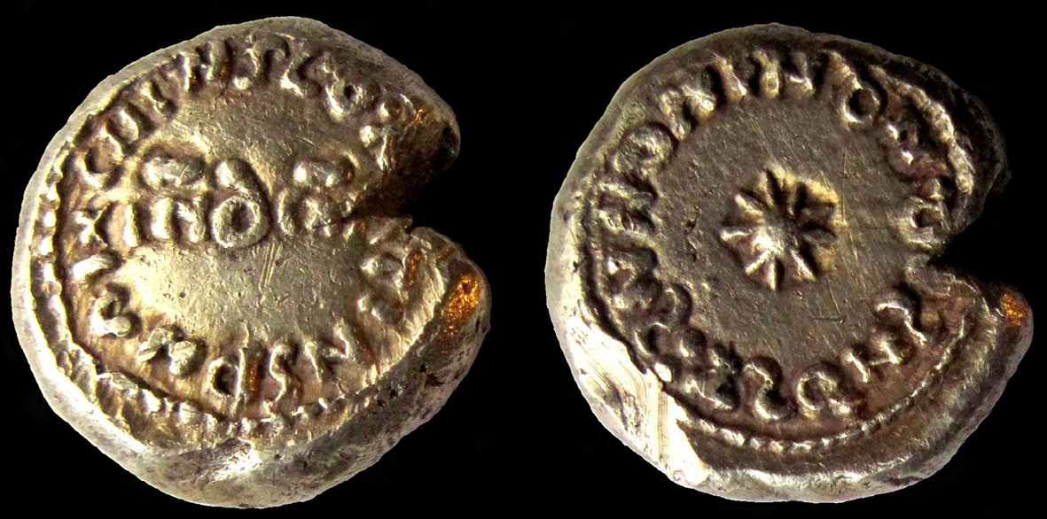 Figure 9: Transitional Dinar, al-Andalus, 93 H / 712–713 CE ( Images courtesy of Coins of al-Andalus, Tonegawa Collection: https://tonegawa.eea.csic.es/T-def/coins/IMG_9100.JPG ).
