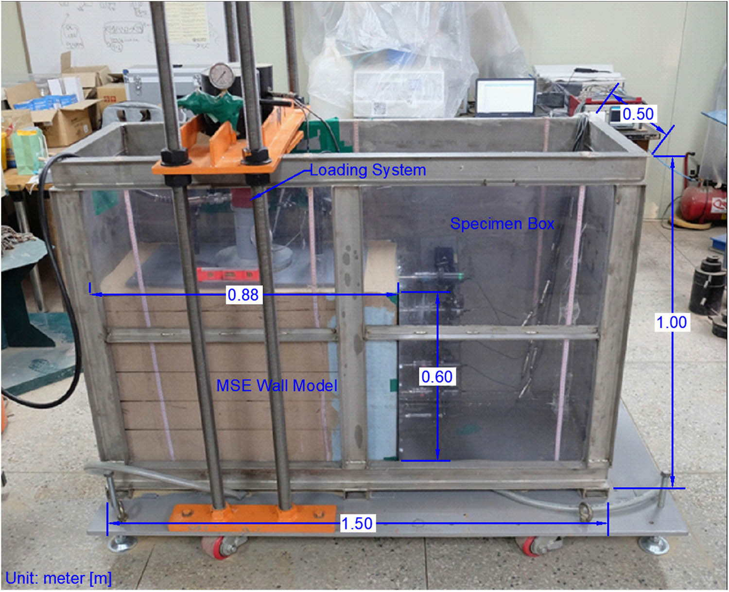 Figure 1
Specimen box for the model test.