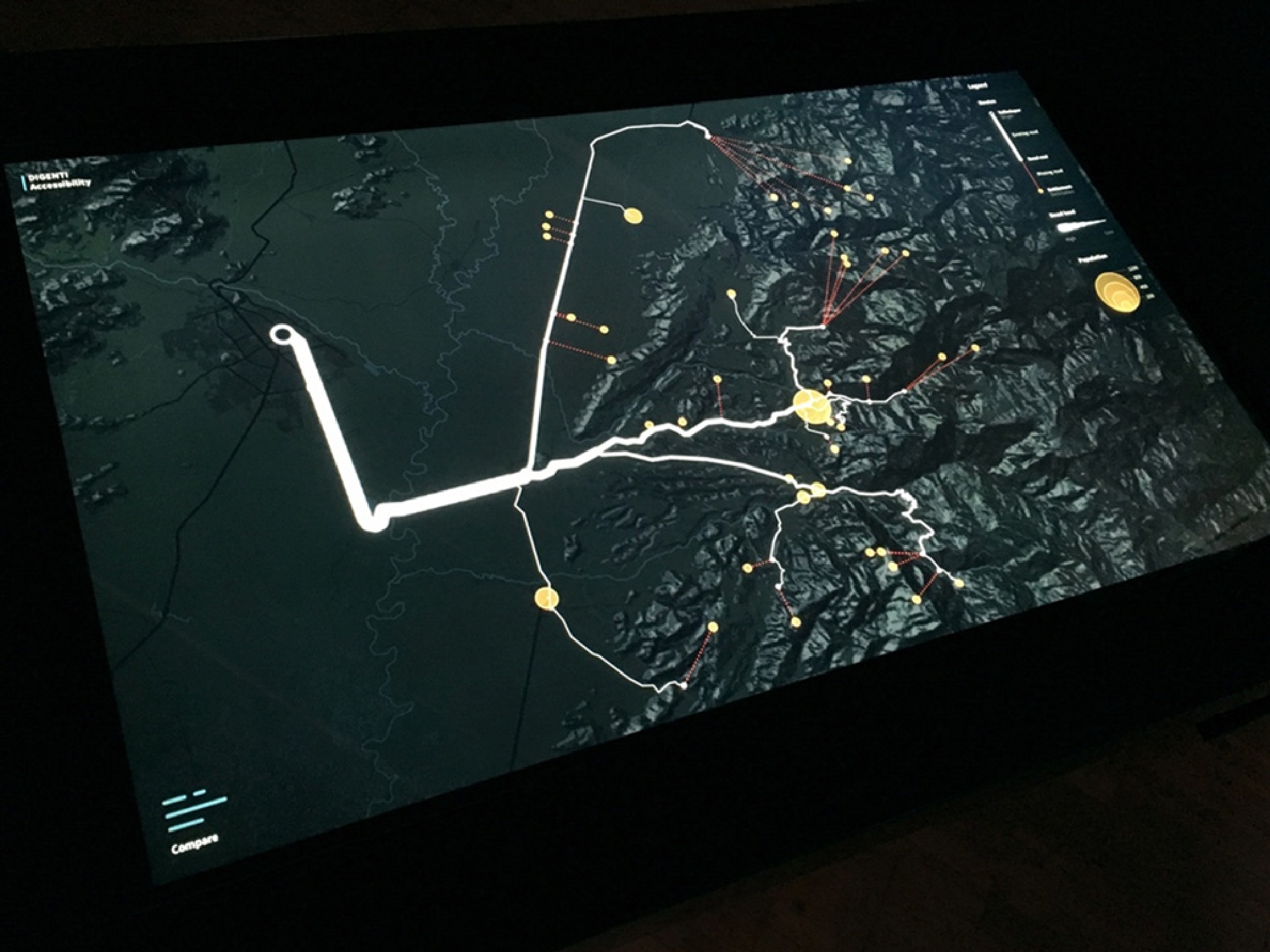 Figure 1 
        Area reachability visualization in a tabletop.
      
