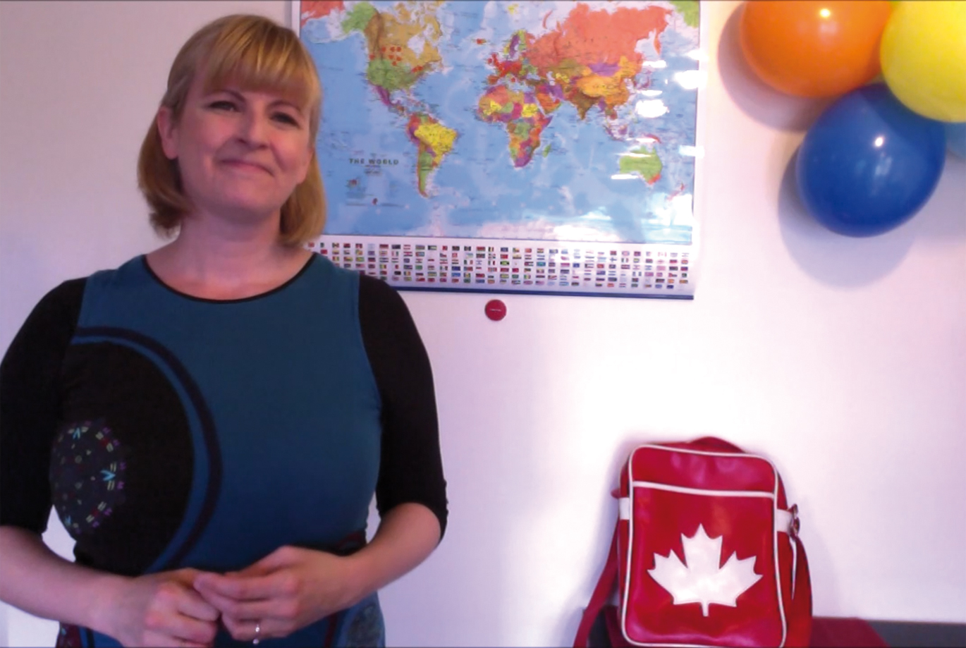 Figure 2 
          The virtual set-up of The Geography of Me. Screenshot.
        