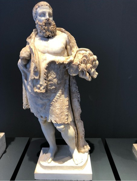 Abb. 2: Komischer Herakles. Römische Kopie eines griechischen Originals. Museo nazionale romano, Palazzo Massimo (Rom, Italien). Foto: Silvio Bär, 2019.