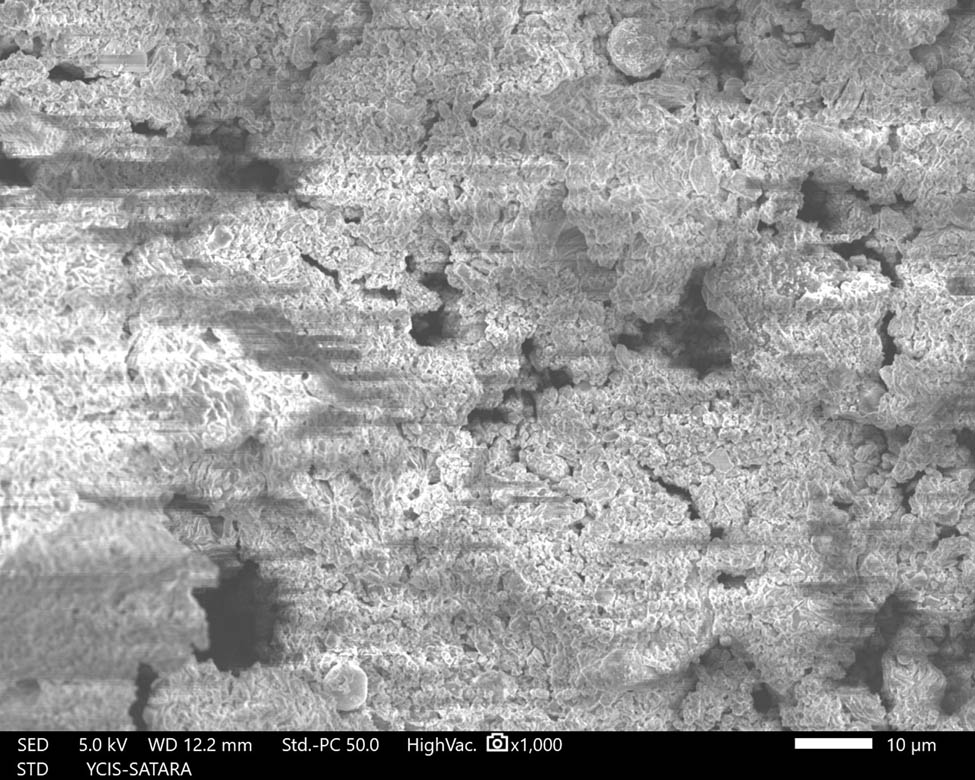 Figure 10
Cracks on machined surface.