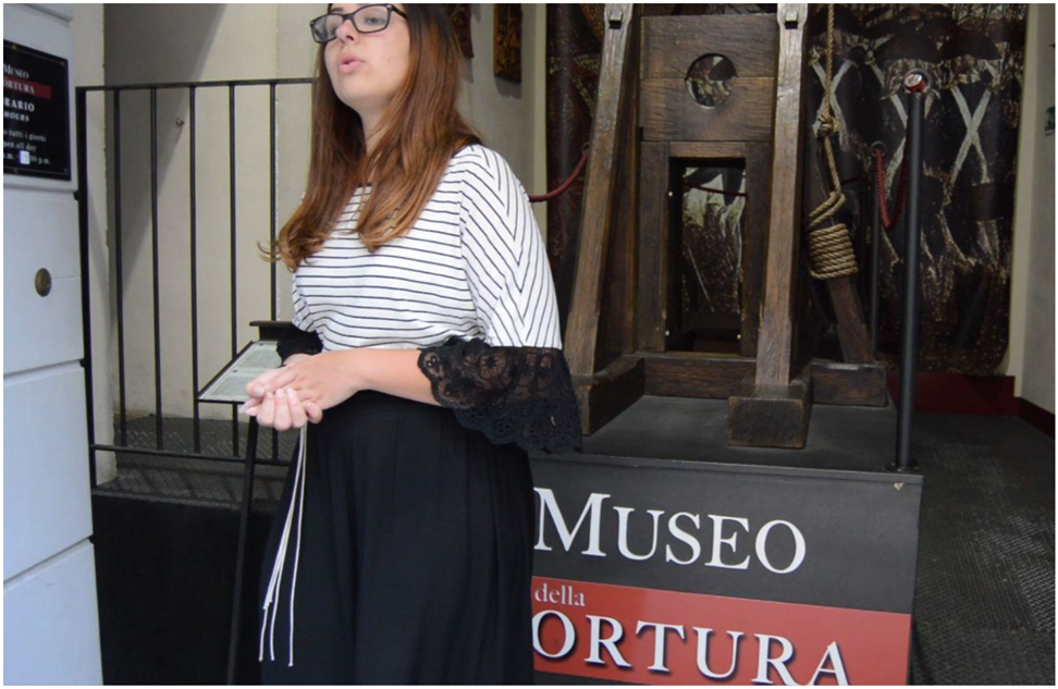 Figure 2: 
Entrance, clip 2, Student A.
