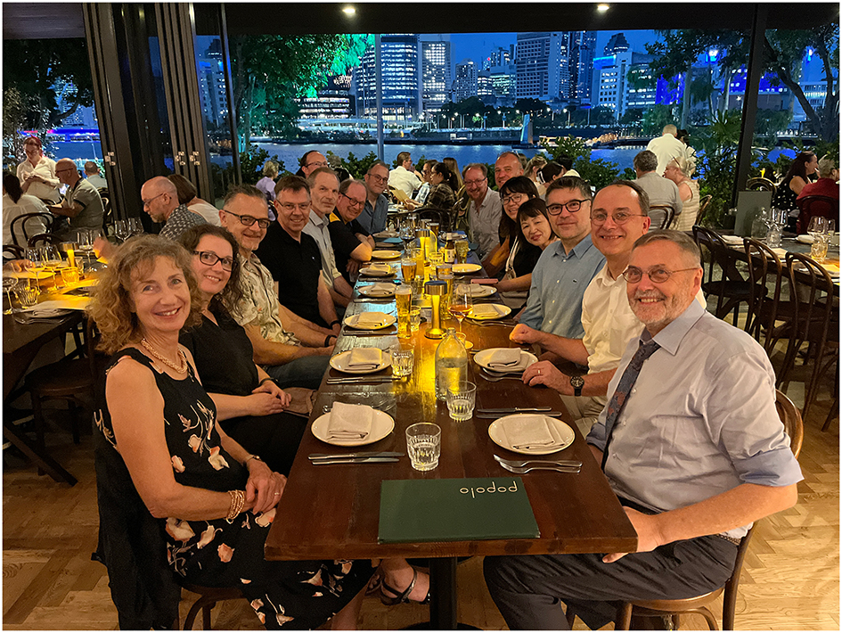  
It was a great pleasure for the MiM Editors to meet with members of the Editorial Board and other valued members of the microscopy network at Brisbane’s waterfront (Photo: Martin Friedrich).
