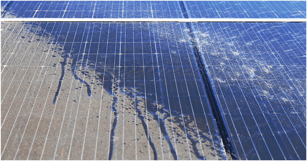 Figure 19 
                     Solar cells coated with self-cleaning materials.
                  
