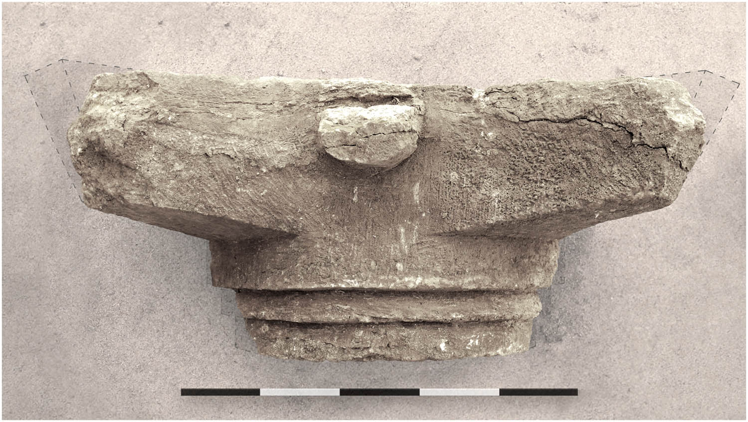 Figure 5 
                  Blocked-out capital from Berenike trench BE19-122 photograph (not orthophoto view), scalebar measures 50.0 cm (photography: M. Bergmann).
               