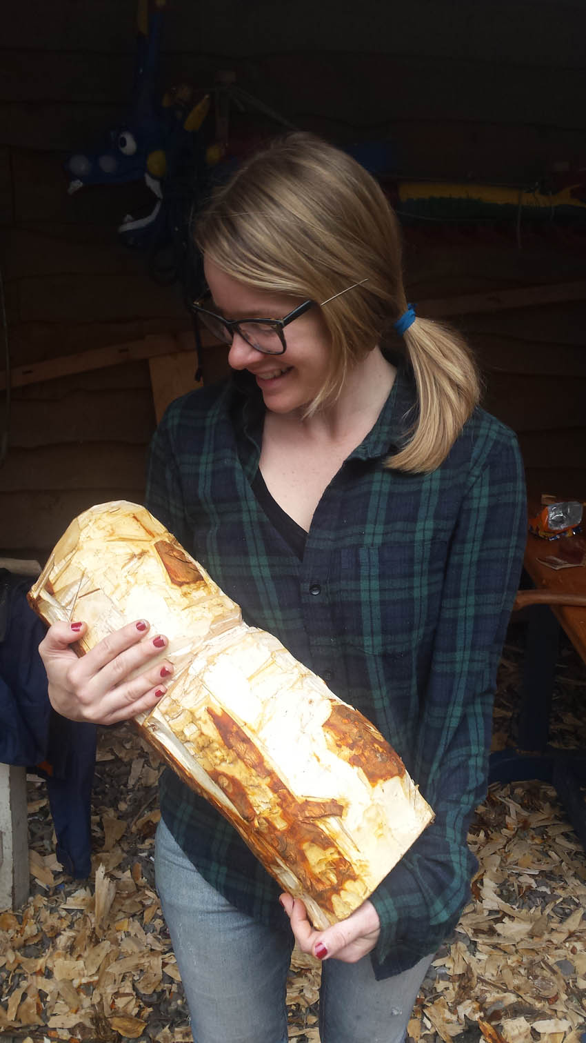 Figure 4 
                  Ceramic artist Cat Gambel with her completed figurine (Credit: Brian Mac Domhnaill, PP).
               