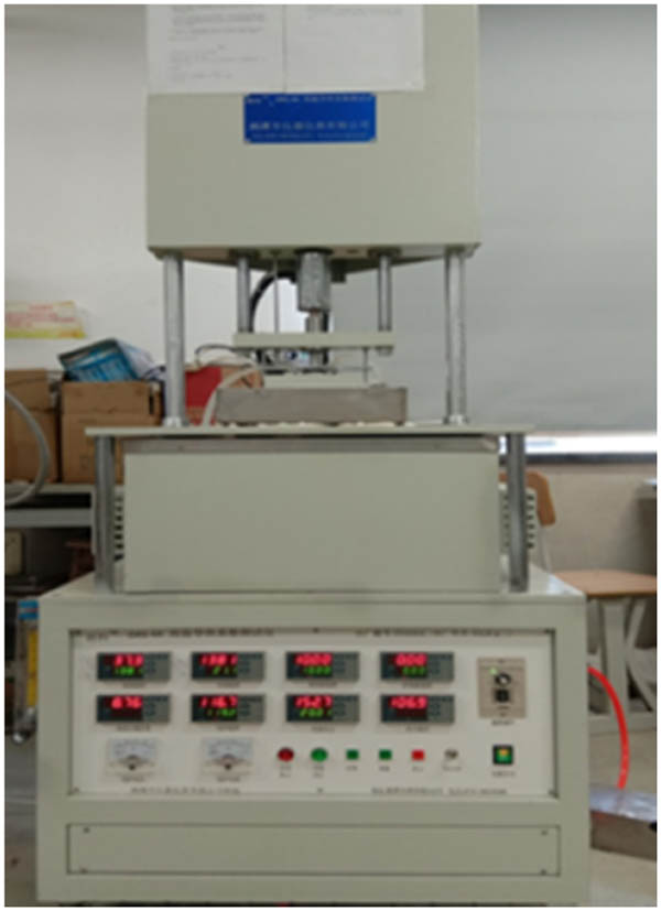 Figure 1 
                  Picture of high-temperature thermal conductivity tester.
               