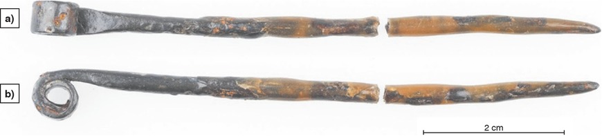Figure 1a and b Roll-headed pin from Getzersdorf. Find number 1968-06-002, a) top view, b) side view. Photograph: © Christoph Bieber.Bild 1a und b: Rollenkopfnadel aus Getzersdorf. Fundnummer 1968-06-002, a) Aufsicht, b) Seitenansicht. Foto: © Christoph Bieber.