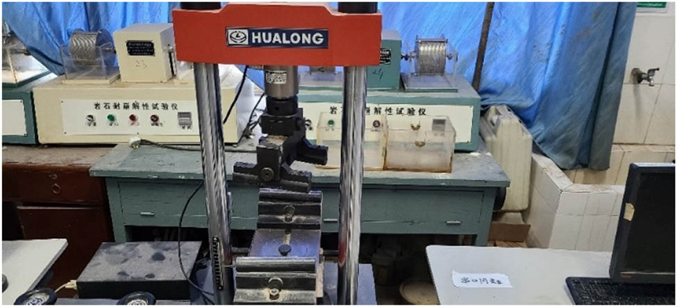 Figure 10
Flexural strength test apparatus.