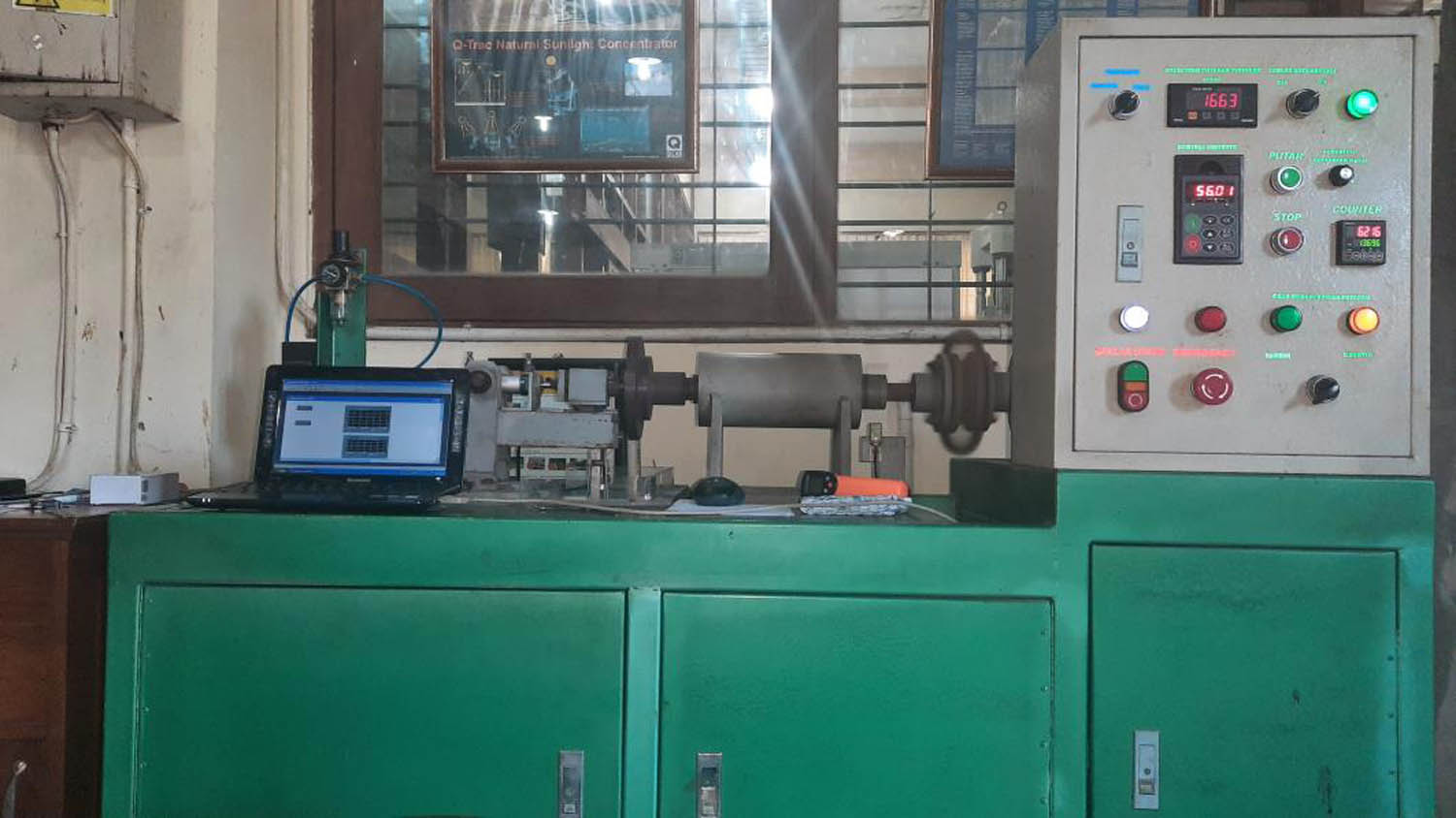 Figure 4
The setting of the friction test equipment.