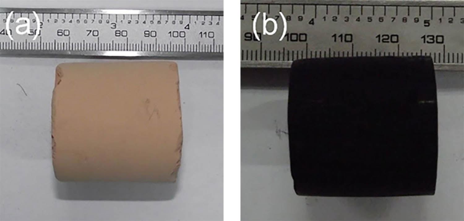 Figure 1
Sample of C/SiO2 composite aerogel before (a) and after (b) heat treatment.