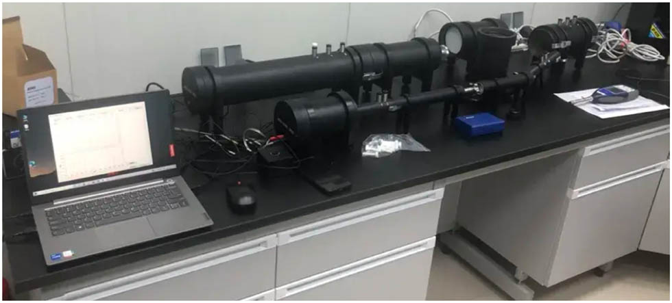 Figure 4
Photo of the impedance tube.