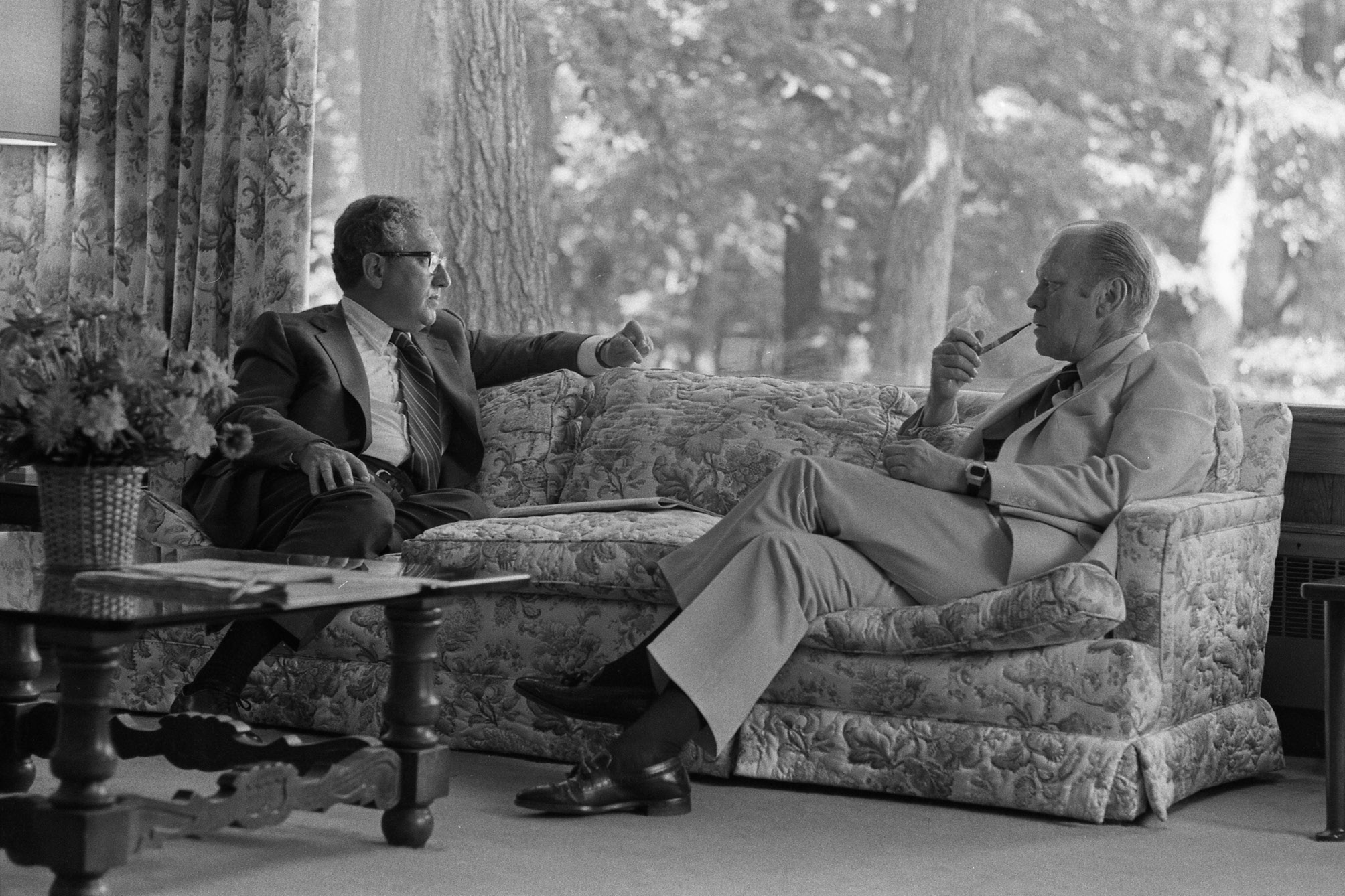  Kissinger und Präsident Gerald Ford in Camp David 1975
