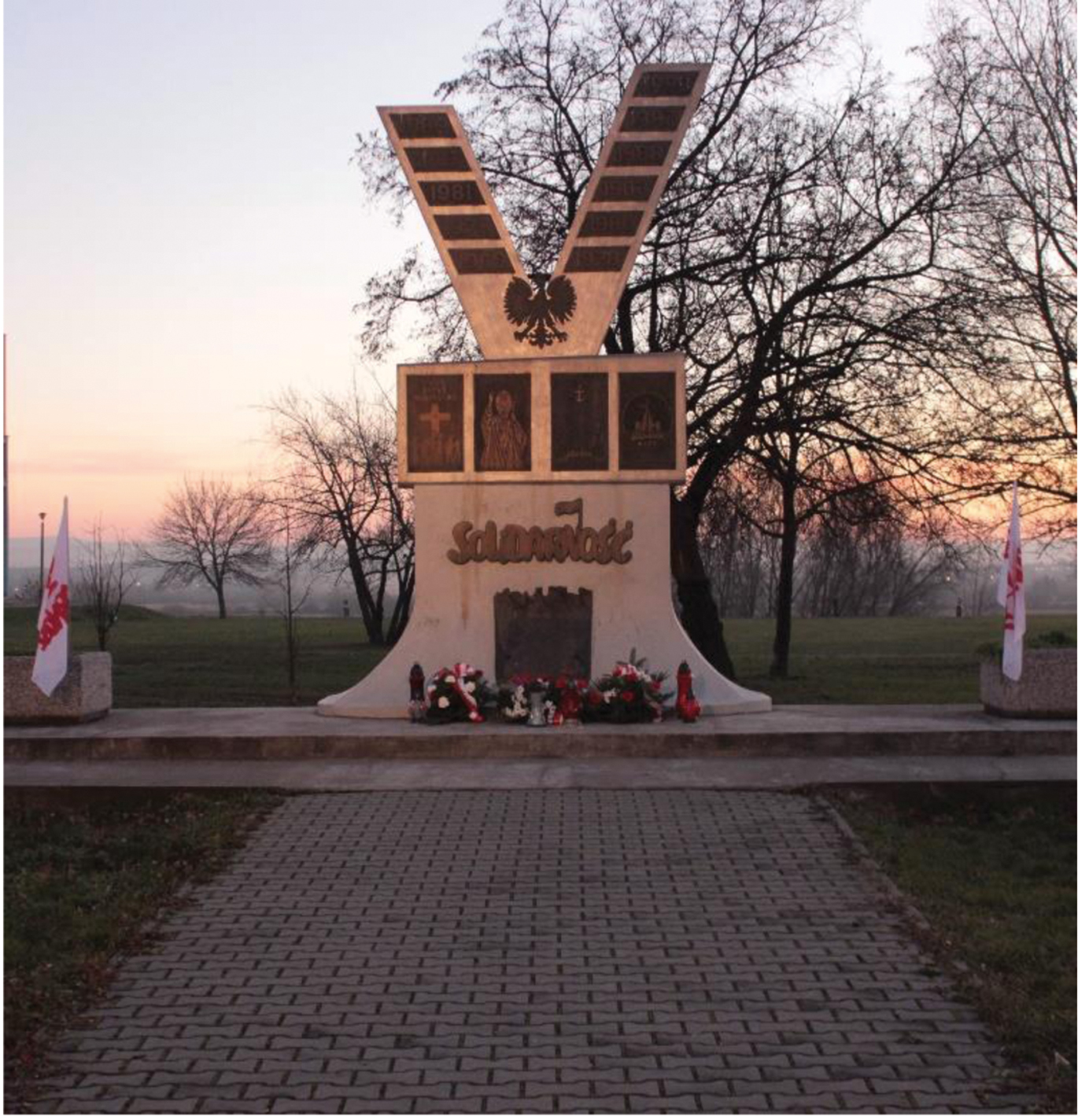 Fig. 2
The Solidarity Monument in Nowa Huta (photo Monica Collins)