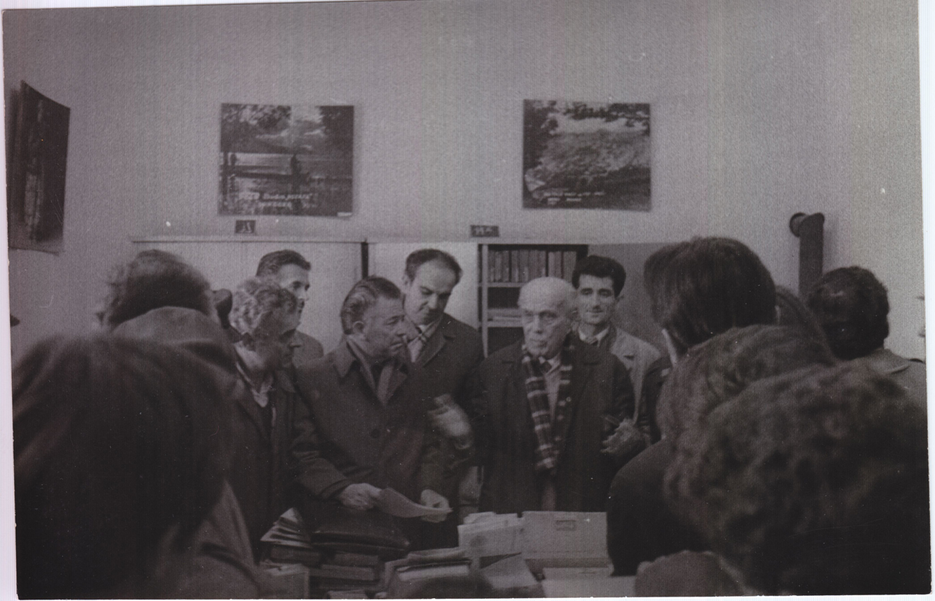 Figure 14: 
Gegë Marubi receiving a group of photographers shortly after the foundation of the Marubi Photo Library, Shkodër, early 1970s. Courtesy: Private collection, Tirana. The reasons for the donation of 200,000 photographs and whether it was voluntary or forced are still unclear but the preservation of the Marubi collection has helped maintain the fame of this line of photographers whose origins date back to the late 1850s.