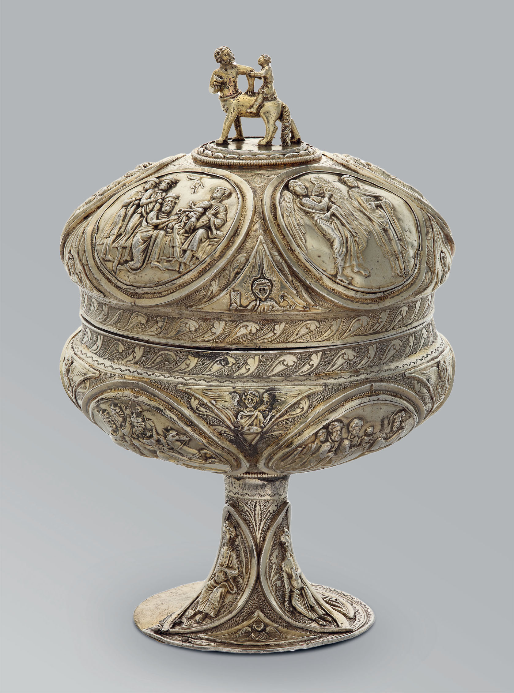 10 Coupe de Charlemagne, ca. 1210 – 1220, gilded silver, 27.8 × 20 cm. Saint-Maurice d’Agaune, Treasury of the Abbey