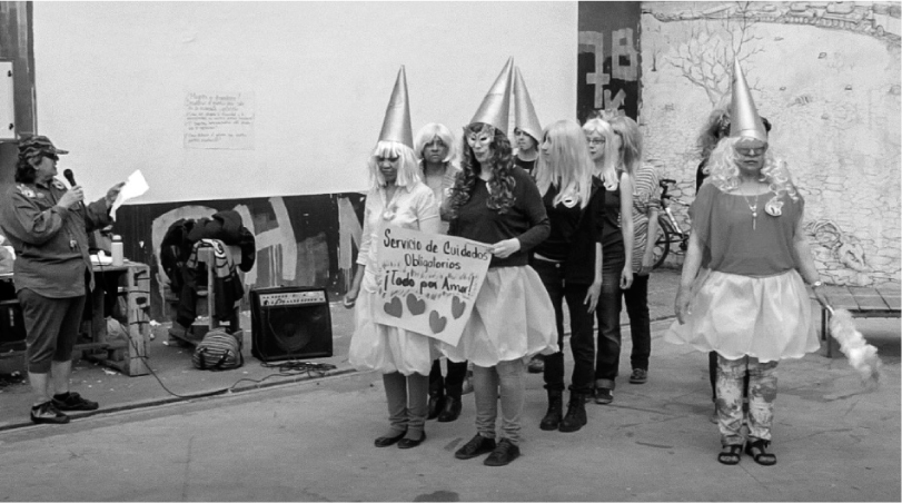 3 
Mayo Pimentel, Territorio Doméstico: politizando los delantales, las ollas y las calles, 2019, video still (23:51)
